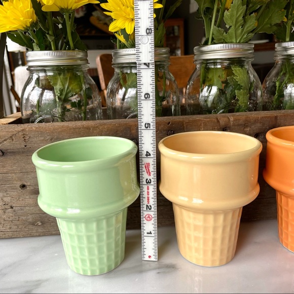 Ice Cream Cone Bowls•NWOT~STACKABLE!•(3) Ceramic Cones For Ice Cream or Toppings - Picture 13 of 15